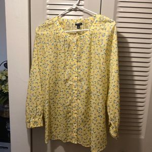Ann Taylor Yellow Floral Long Sleeve Blouse Button Down Front.